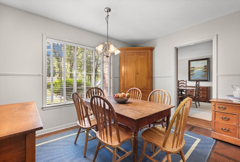 4653 CLEARWATER DR, Memphis, Tennessee 38128, 5 Bedrooms Bedrooms, 10 Rooms Rooms,2.1 BathroomsBathrooms,Residential,For Sale,CLEARWATER,10224404