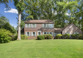 4653 CLEARWATER DR, Memphis, Tennessee 38128, 5 Bedrooms Bedrooms, 10 Rooms Rooms,2.1 BathroomsBathrooms,Residential,For Sale,CLEARWATER,10224404 4653 CLEARWATER DR, Memphis, Tennessee 38128, 5 Bedrooms Bedrooms, 10 Rooms Rooms,2.1 BathroomsBathrooms,Residential,For Sale,CLEARWATER,10224404