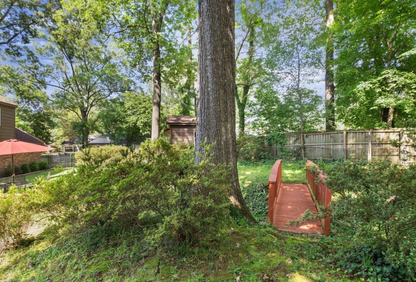 4653 CLEARWATER DR, Memphis, Tennessee 38128, 5 Bedrooms Bedrooms, 10 Rooms Rooms,2.1 BathroomsBathrooms,Residential,For Sale,CLEARWATER,10224404