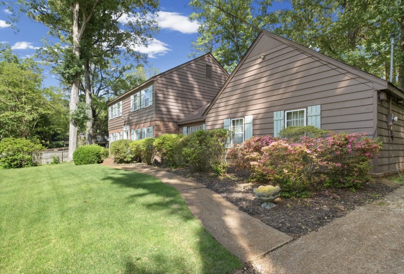 4653 CLEARWATER DR, Memphis, Tennessee 38128, 5 Bedrooms Bedrooms, 10 Rooms Rooms,2.1 BathroomsBathrooms,Residential,For Sale,CLEARWATER,10224404