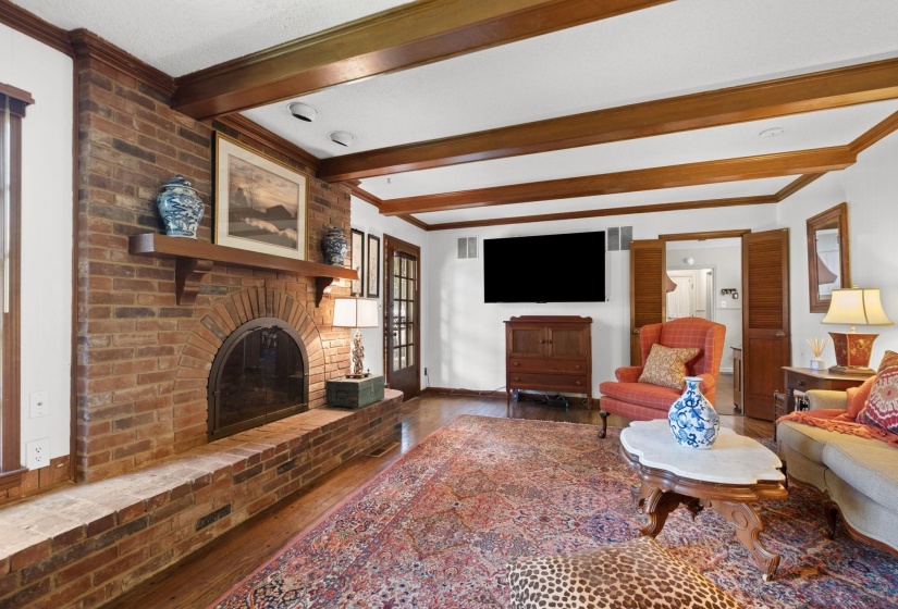 4653 CLEARWATER DR, Memphis, Tennessee 38128, 5 Bedrooms Bedrooms, 10 Rooms Rooms,2.1 BathroomsBathrooms,Residential,For Sale,CLEARWATER,10224404