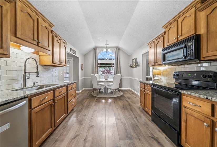 40 ROYAL VIEW CV, Oakland, Tennessee 38060, 4 Bedrooms Bedrooms, 7 Rooms Rooms,2 BathroomsBathrooms,Residential,For Sale,ROYAL VIEW,10224408