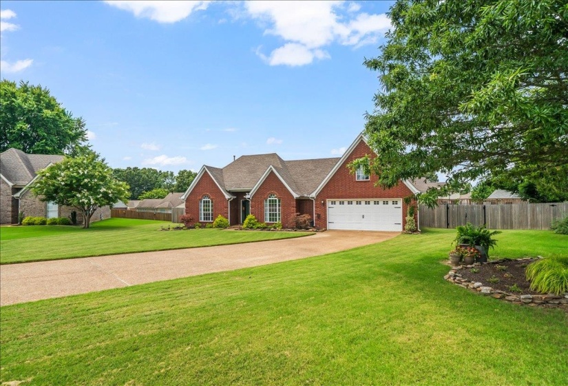40 ROYAL VIEW CV, Oakland, Tennessee 38060, 4 Bedrooms Bedrooms, 7 Rooms Rooms,2 BathroomsBathrooms,Residential,For Sale,ROYAL VIEW,10224408