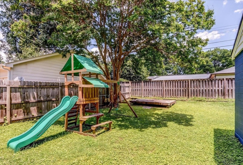 4872 FLAMINGO RD, Memphis, Tennessee 38117, 3 Bedrooms Bedrooms, 7 Rooms Rooms,2 BathroomsBathrooms,Residential,For Sale,FLAMINGO,10224409