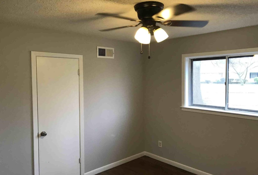 4502 COTTONWOOD RD, Memphis, Tennessee 38118, 3 Bedroom Bedrooms, 7 Room Rooms,1.1 BathroomBathrooms,Residential,For Sale,COTTONWOOD,0,10224412