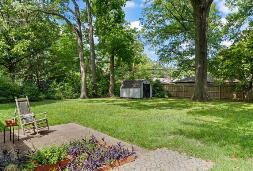 1072 WEST PERKINS RD, Memphis, Tennessee 38117, 3 Bedroom Bedrooms, 6 Room Rooms,2 BathroomBathrooms,Residential,For Sale,WEST PERKINS,0,10224413