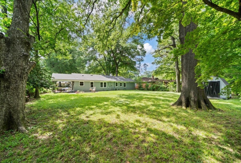 1072 WEST PERKINS RD, Memphis, Tennessee 38117, 3 Bedroom Bedrooms, 6 Room Rooms,2 BathroomBathrooms,Residential,For Sale,WEST PERKINS,0,10224413