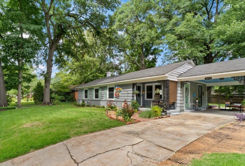 1072 WEST PERKINS RD, Memphis, Tennessee 38117, 3 Bedroom Bedrooms, 6 Room Rooms,2 BathroomBathrooms,Residential,For Sale,WEST PERKINS,0,10224413