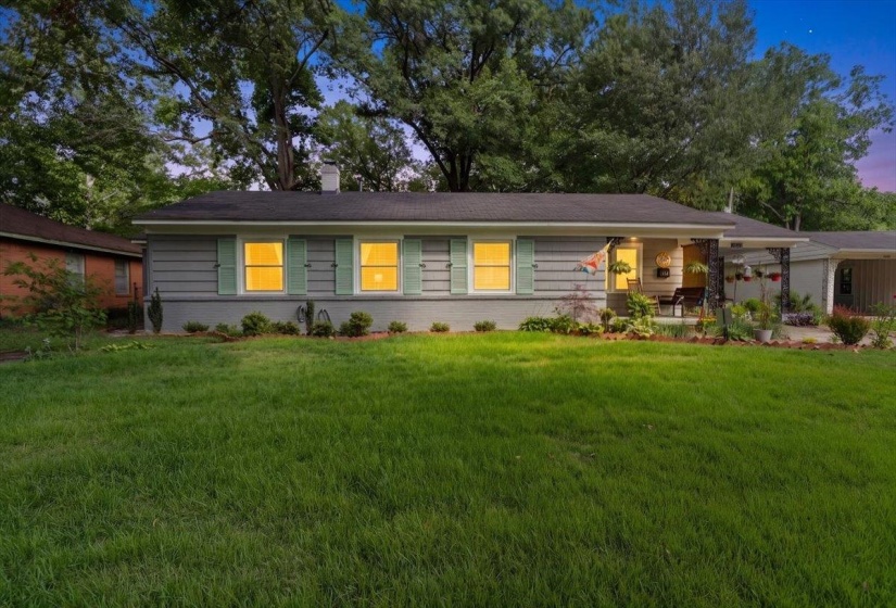 1072 WEST PERKINS RD, Memphis, Tennessee 38117, 3 Bedroom Bedrooms, 6 Room Rooms,2 BathroomBathrooms,Residential,For Sale,WEST PERKINS,0,10224413