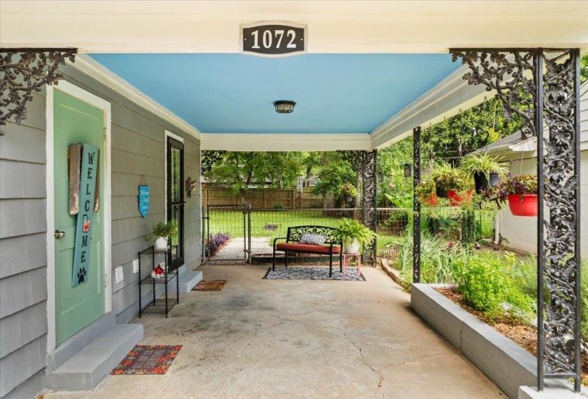 1072 WEST PERKINS RD, Memphis, Tennessee 38117, 3 Bedroom Bedrooms, 6 Room Rooms,2 BathroomBathrooms,Residential,For Sale,WEST PERKINS,0,10224413
