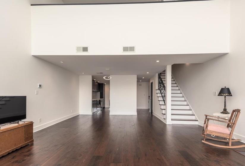 377 RIVERBLUFF PL, Memphis, Tennessee 38103, 2 Bedrooms Bedrooms, 5 Rooms Rooms,2.1 BathroomsBathrooms,Residential,For Sale,RIVERBLUFF,10224415