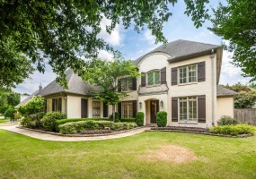 1633 DOGWOOD CREEK DR, Germantown, Tennessee 38139, 5 Bedrooms Bedrooms, 14 Rooms Rooms,4.1 BathroomsBathrooms,Residential,For Sale,DOGWOOD CREEK,10224417
