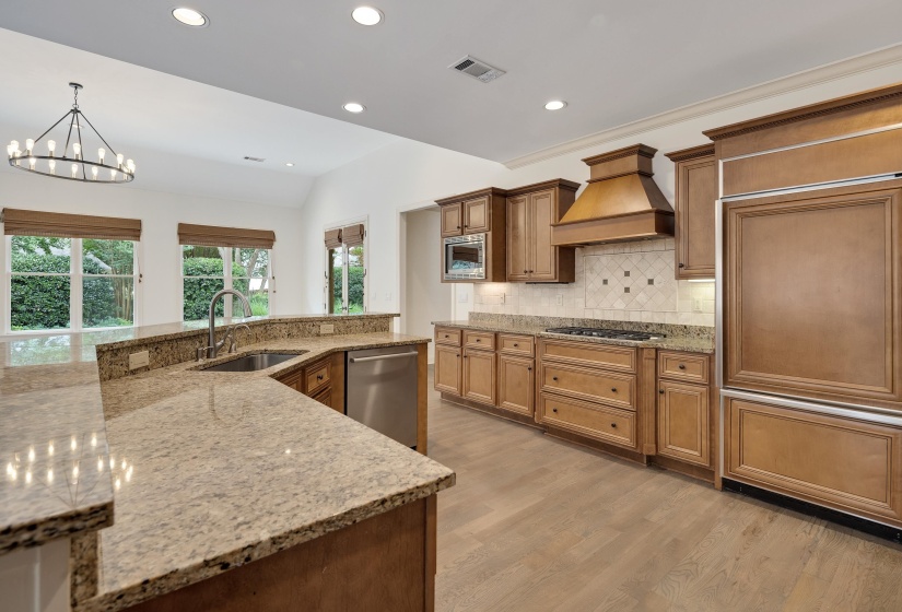1633 DOGWOOD CREEK DR, Germantown, Tennessee 38139, 5 Bedrooms Bedrooms, 14 Rooms Rooms,4.1 BathroomsBathrooms,Residential,For Sale,DOGWOOD CREEK,10224417
