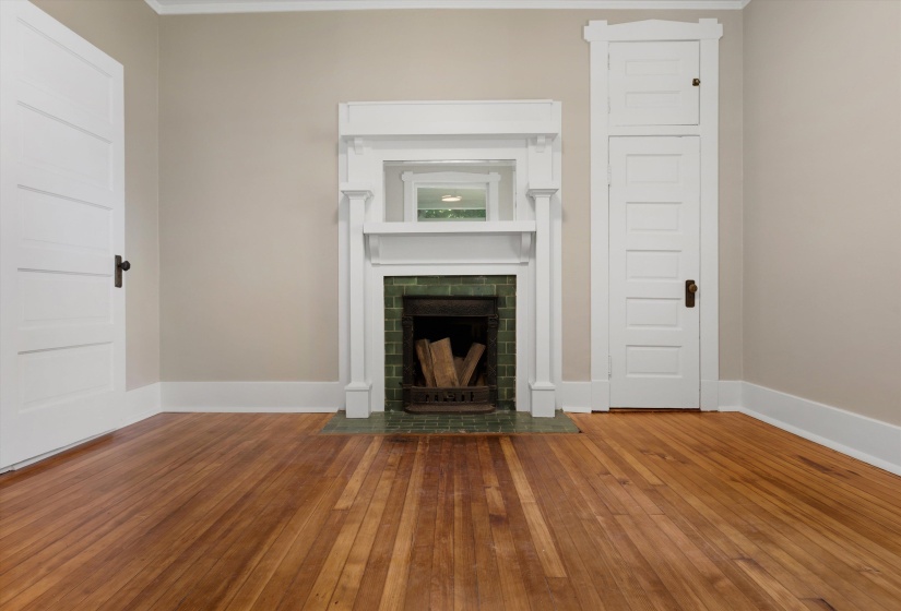 2037 NELSON AVE, Memphis, Tennessee 38104, 3 Bedroom Bedrooms, 6 Room Rooms,2 BathroomBathrooms,Residential,For Sale,NELSON,0,10224418