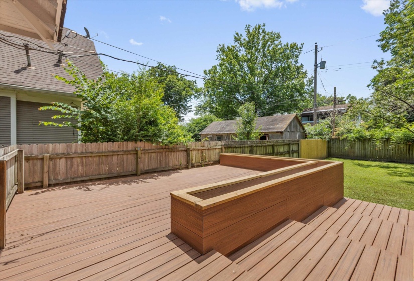 2037 NELSON AVE, Memphis, Tennessee 38104, 3 Bedroom Bedrooms, 6 Room Rooms,2 BathroomBathrooms,Residential,For Sale,NELSON,0,10224418