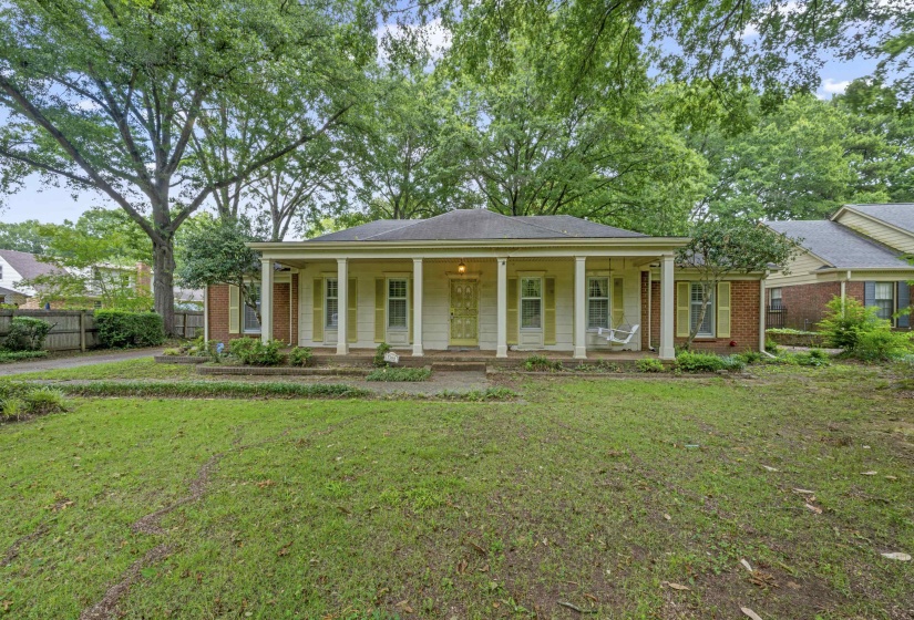 1388 PECAN TREES DR, Germantown, Tennessee 38138, 4 Bedrooms Bedrooms, 9 Rooms Rooms,2 BathroomsBathrooms,Residential,For Sale,PECAN TREES,10224419