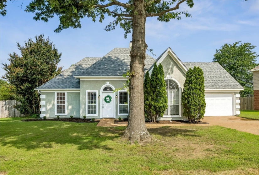 817 RADIANCE DR, Cordova, Tennessee 38018, 4 Bedrooms Bedrooms, 7 Rooms Rooms,2 BathroomsBathrooms,Residential,For Sale,RADIANCE,10224422