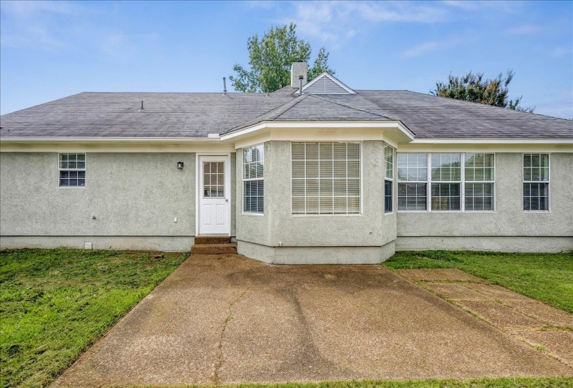817 RADIANCE DR, Cordova, Tennessee 38018, 4 Bedrooms Bedrooms, 7 Rooms Rooms,2 BathroomsBathrooms,Residential,For Sale,RADIANCE,10224422