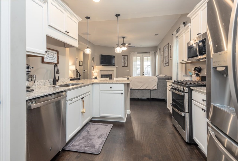 300 CHEROKEE CIR, Oakland, Tennessee 38060, 3 Bedrooms Bedrooms, 6 Rooms Rooms,2.1 BathroomsBathrooms,Residential,For Sale,CHEROKEE,10224425