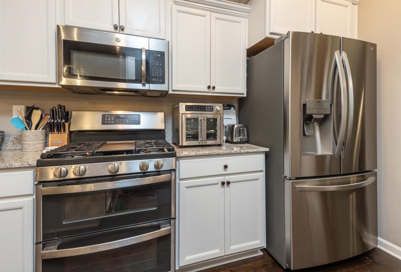300 CHEROKEE CIR, Oakland, Tennessee 38060, 3 Bedrooms Bedrooms, 6 Rooms Rooms,2.1 BathroomsBathrooms,Residential,For Sale,CHEROKEE,10224425
