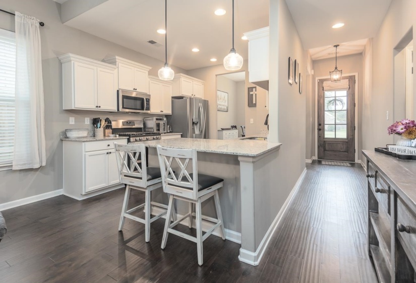 300 CHEROKEE CIR, Oakland, Tennessee 38060, 3 Bedrooms Bedrooms, 6 Rooms Rooms,2.1 BathroomsBathrooms,Residential,For Sale,CHEROKEE,10224425