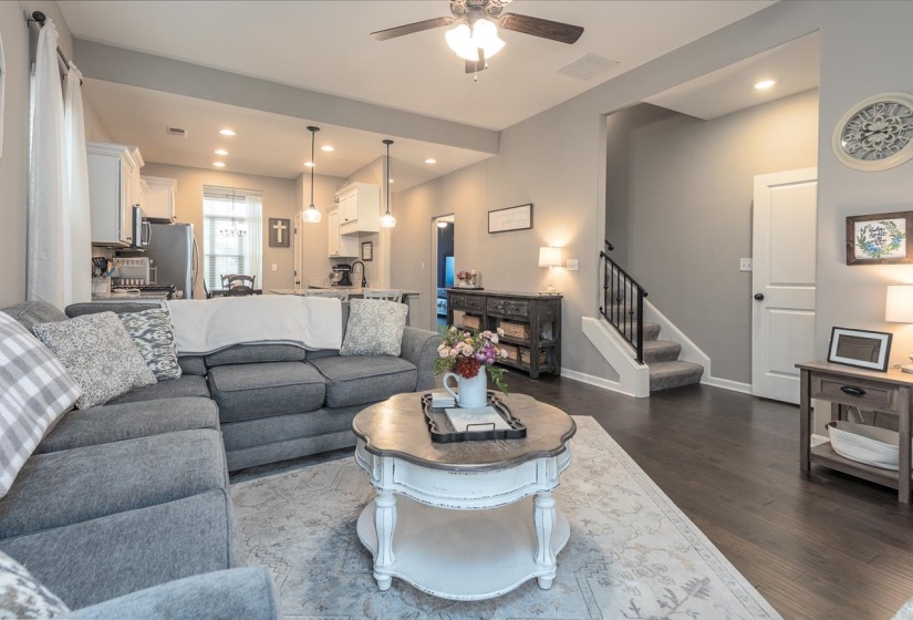 300 CHEROKEE CIR, Oakland, Tennessee 38060, 3 Bedrooms Bedrooms, 6 Rooms Rooms,2.1 BathroomsBathrooms,Residential,For Sale,CHEROKEE,10224425