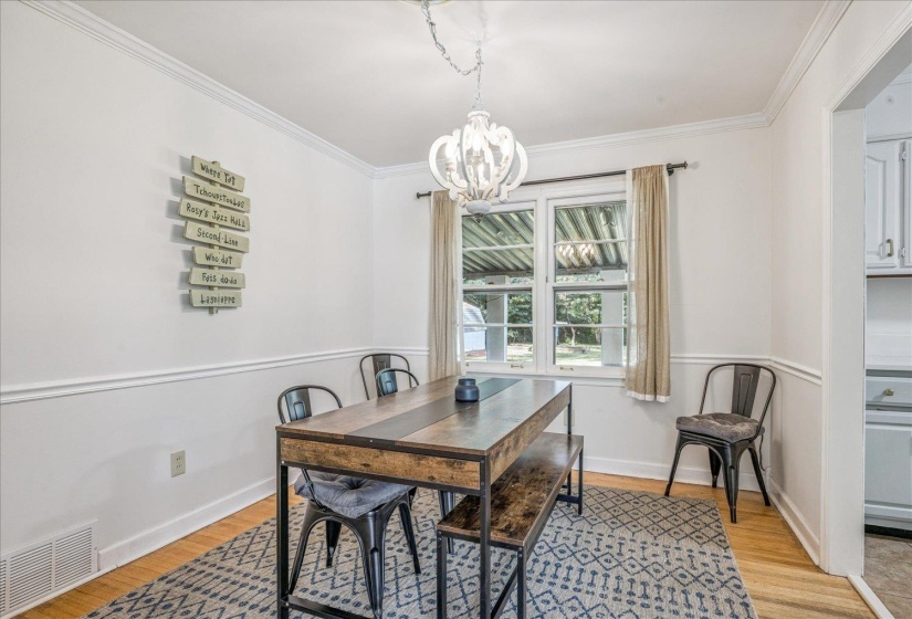 296 WHITE STATION RD, Memphis, Tennessee 38117, 3 Bedrooms Bedrooms, 6 Rooms Rooms,2 BathroomsBathrooms,Residential,For Sale,WHITE STATION,10224427