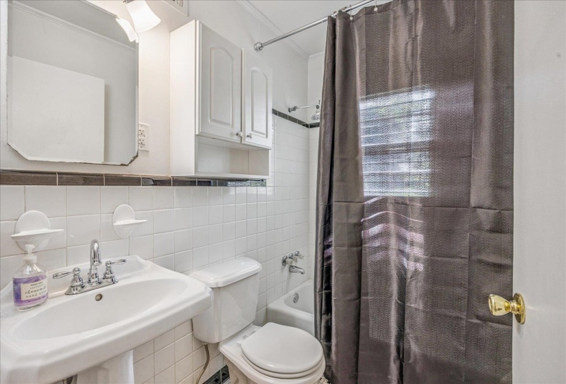 296 WHITE STATION RD, Memphis, Tennessee 38117, 3 Bedrooms Bedrooms, 6 Rooms Rooms,2 BathroomsBathrooms,Residential,For Sale,WHITE STATION,10224427