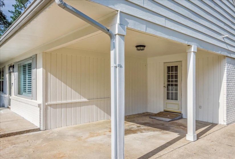 296 WHITE STATION RD, Memphis, Tennessee 38117, 3 Bedrooms Bedrooms, 6 Rooms Rooms,2 BathroomsBathrooms,Residential,For Sale,WHITE STATION,10224427