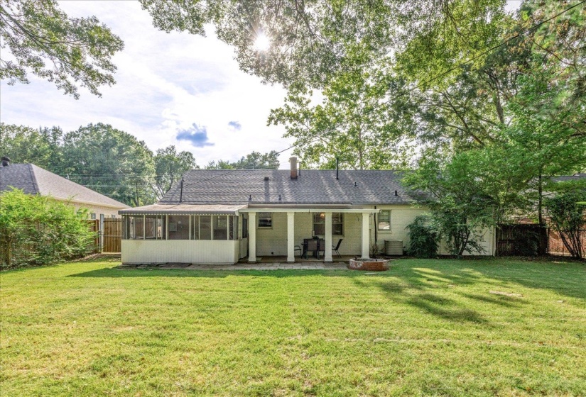 296 WHITE STATION RD, Memphis, Tennessee 38117, 3 Bedrooms Bedrooms, 6 Rooms Rooms,2 BathroomsBathrooms,Residential,For Sale,WHITE STATION,10224427