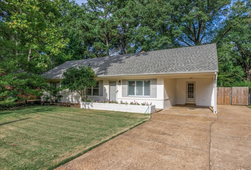 296 WHITE STATION RD, Memphis, Tennessee 38117, 3 Bedrooms Bedrooms, 6 Rooms Rooms,2 BathroomsBathrooms,Residential,For Sale,WHITE STATION,10224427