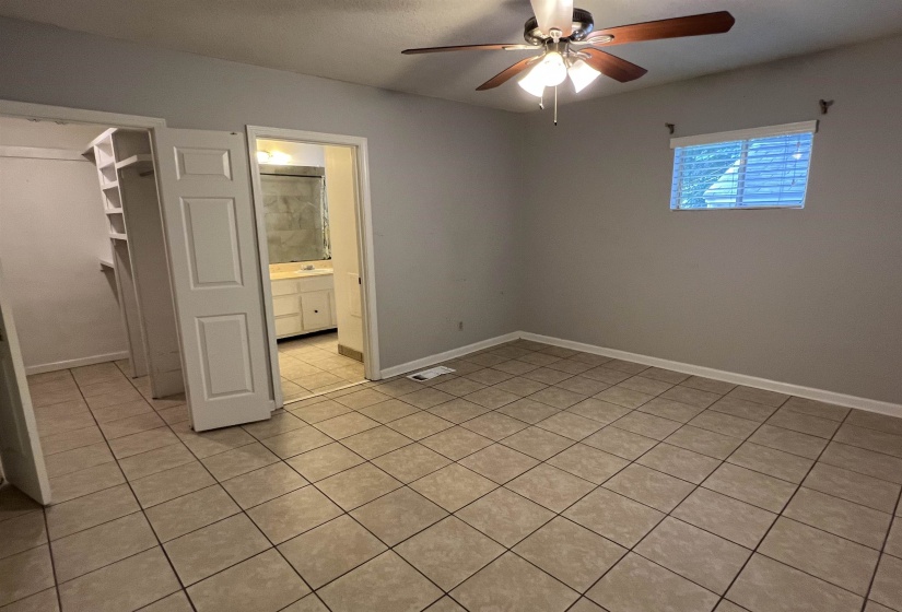 3794 DOUGLASS AVE, Memphis, Tennessee 38111, 4 Bedrooms Bedrooms, 7 Rooms Rooms,2 BathroomsBathrooms,Residential,For Sale,DOUGLASS,10224428