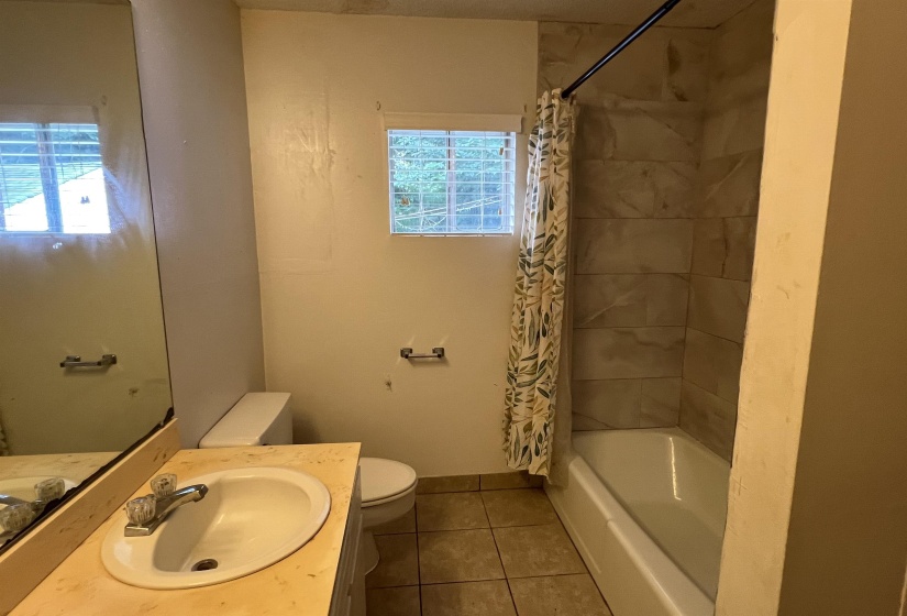 3794 DOUGLASS AVE, Memphis, Tennessee 38111, 4 Bedrooms Bedrooms, 7 Rooms Rooms,2 BathroomsBathrooms,Residential,For Sale,DOUGLASS,10224428
