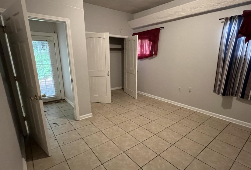 3794 DOUGLASS AVE, Memphis, Tennessee 38111, 4 Bedrooms Bedrooms, 7 Rooms Rooms,2 BathroomsBathrooms,Residential,For Sale,DOUGLASS,10224428