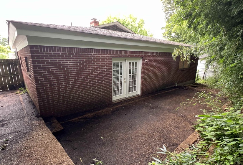 3794 DOUGLASS AVE, Memphis, Tennessee 38111, 4 Bedrooms Bedrooms, 7 Rooms Rooms,2 BathroomsBathrooms,Residential,For Sale,DOUGLASS,10224428