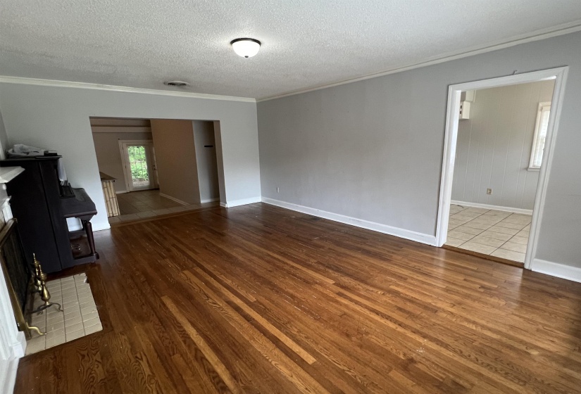 3794 DOUGLASS AVE, Memphis, Tennessee 38111, 4 Bedrooms Bedrooms, 7 Rooms Rooms,2 BathroomsBathrooms,Residential,For Sale,DOUGLASS,10224428