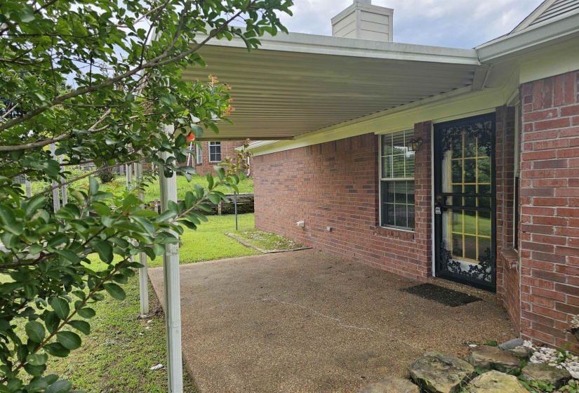 2210 STONE STREAM DR, Memphis, Tennessee 38016, 3 Bedrooms Bedrooms, 6 Rooms Rooms,2 BathroomsBathrooms,Residential,For Sale,STONE STREAM,10224430