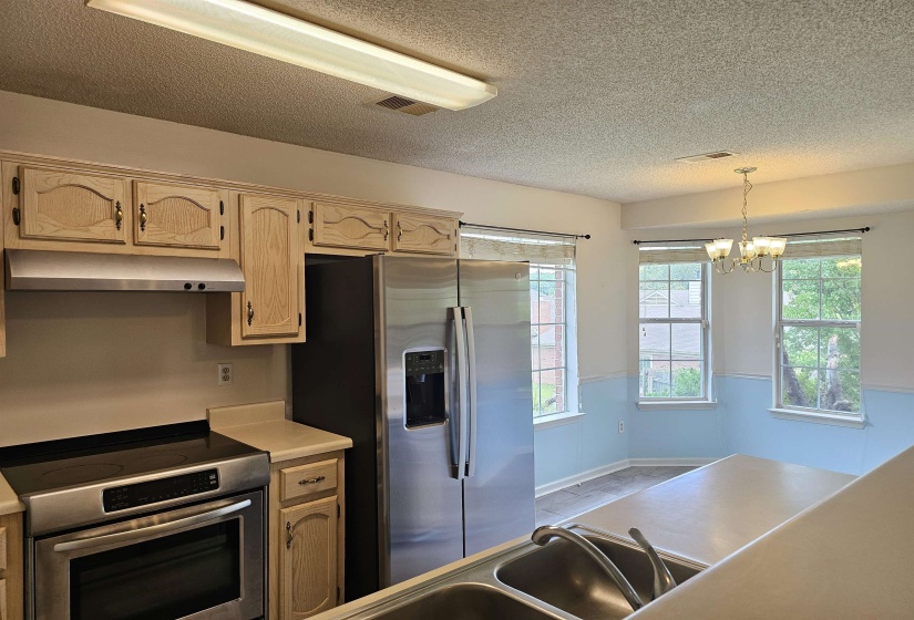 2210 STONE STREAM DR, Memphis, Tennessee 38016, 3 Bedrooms Bedrooms, 6 Rooms Rooms,2 BathroomsBathrooms,Residential,For Sale,STONE STREAM,10224430