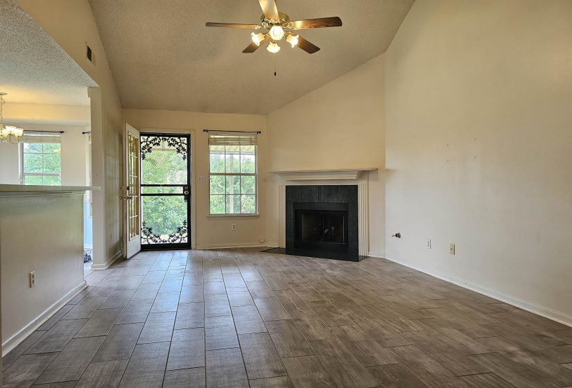 2210 STONE STREAM DR, Memphis, Tennessee 38016, 3 Bedrooms Bedrooms, 6 Rooms Rooms,2 BathroomsBathrooms,Residential,For Sale,STONE STREAM,10224430