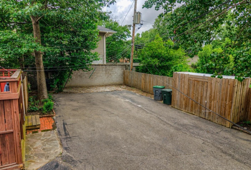 1636 CENTRAL AVE, Memphis, Tennessee 38104, 3 Bedrooms Bedrooms, 7 Rooms Rooms,2.1 BathroomsBathrooms,Residential,For Sale,CENTRAL,10224441