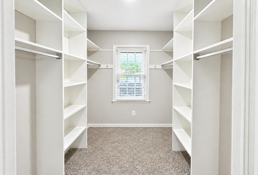 2148 RIVERDALE RD, Germantown, Tennessee 38138, 4 Bedrooms Bedrooms, 8 Rooms Rooms,2 BathroomsBathrooms,Residential,For Sale,RIVERDALE,10224442