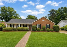 2148 RIVERDALE RD, Germantown, Tennessee 38138, 4 Bedrooms Bedrooms, 8 Rooms Rooms,2 BathroomsBathrooms,Residential,For Sale,RIVERDALE,10224442 2148 RIVERDALE RD, Germantown, Tennessee 38138, 4 Bedrooms Bedrooms, 8 Rooms Rooms,2 BathroomsBathrooms,Residential,For Sale,RIVERDALE,10224442