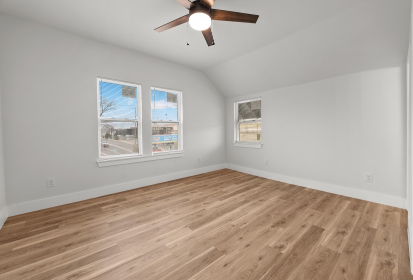 1595 COURT AVE, Memphis, Tennessee 38104, 3 Bedrooms Bedrooms, 7 Rooms Rooms,2 BathroomsBathrooms,Rental Properties,For Sale,COURT,10224448