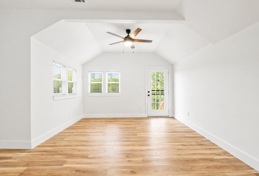 1595 COURT AVE, Memphis, Tennessee 38104, 3 Bedrooms Bedrooms, 7 Rooms Rooms,2 BathroomsBathrooms,Rental Properties,For Sale,COURT,10224448