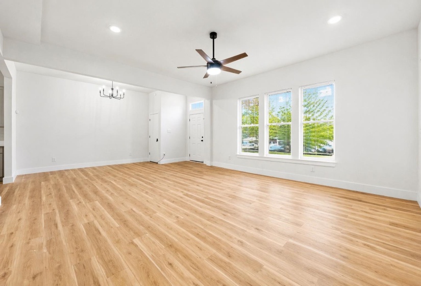 1595 COURT AVE, Memphis, Tennessee 38104, 3 Bedrooms Bedrooms, 7 Rooms Rooms,2 BathroomsBathrooms,Rental Properties,For Sale,COURT,10224448
