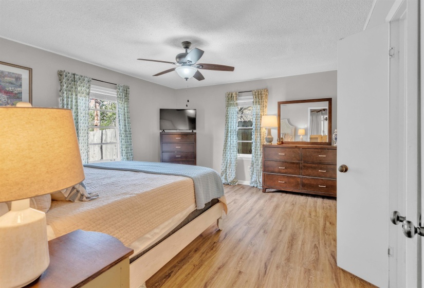 1383 WHITE STATION RD, Memphis, Tennessee 38117, 3 Bedrooms Bedrooms, 9 Rooms Rooms,2.1 BathroomsBathrooms,Rental Properties,For Sale,WHITE STATION,10224462