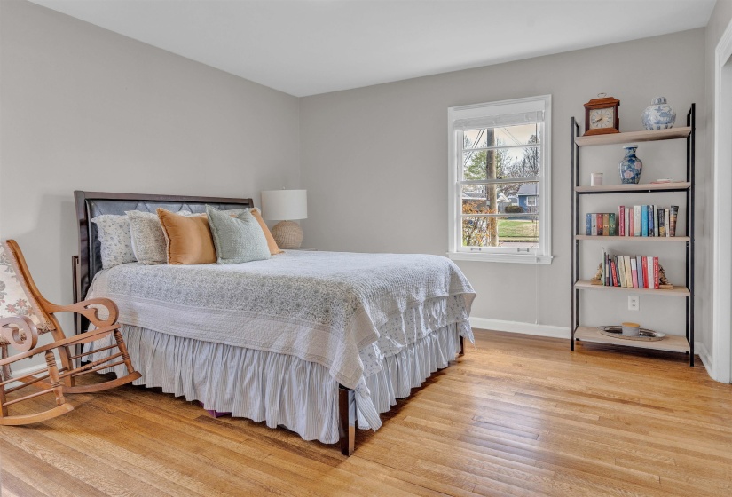 1383 WHITE STATION RD, Memphis, Tennessee 38117, 3 Bedrooms Bedrooms, 9 Rooms Rooms,2.1 BathroomsBathrooms,Rental Properties,For Sale,WHITE STATION,10224462