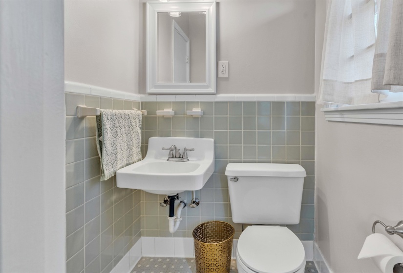 1383 WHITE STATION RD, Memphis, Tennessee 38117, 3 Bedrooms Bedrooms, 9 Rooms Rooms,2.1 BathroomsBathrooms,Rental Properties,For Sale,WHITE STATION,10224462