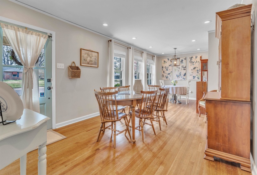 1383 WHITE STATION RD, Memphis, Tennessee 38117, 3 Bedrooms Bedrooms, 9 Rooms Rooms,2.1 BathroomsBathrooms,Rental Properties,For Sale,WHITE STATION,10224462
