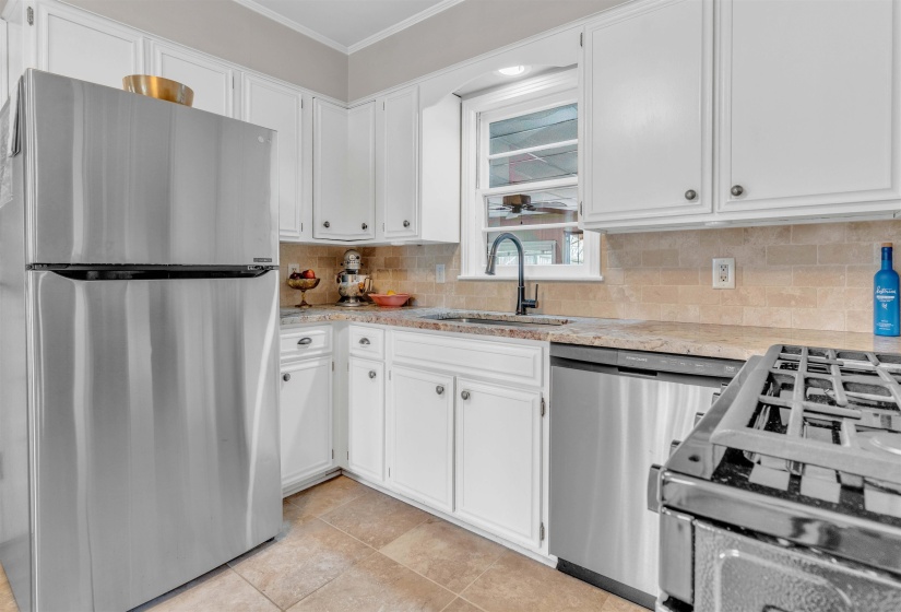 1383 WHITE STATION RD, Memphis, Tennessee 38117, 3 Bedrooms Bedrooms, 9 Rooms Rooms,2.1 BathroomsBathrooms,Rental Properties,For Sale,WHITE STATION,10224462